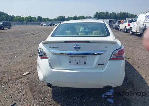2015 Nissan Altima 2.5 S from USA, damaged, VIN 1N4AL3AP7FC486652